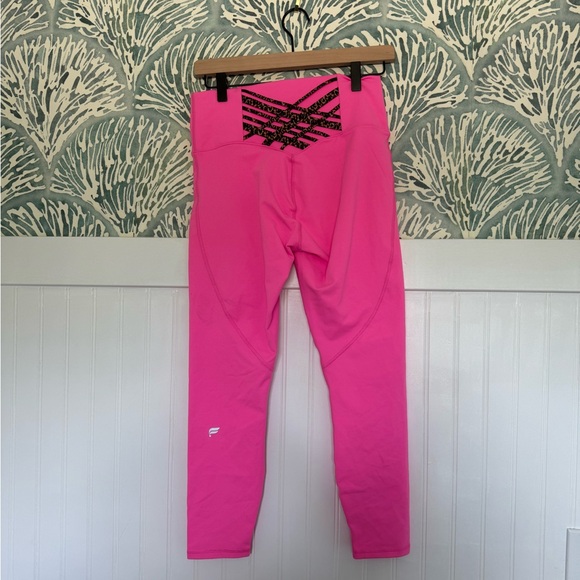 Fabletics Pink Kessler Medium Impact Sports Bra and Powerhold Pink Leggings M - Picture 6 of 8